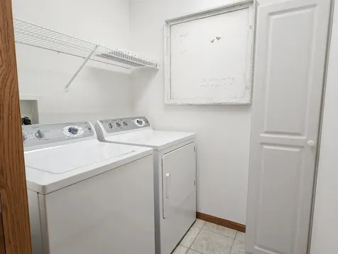 2855 Katrina Dubuque IA 52001