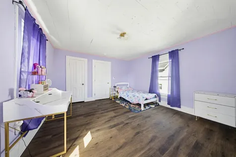 2911 Jackson Dubuque IA 52001
