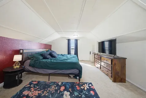 2911 Jackson Dubuque IA 52001