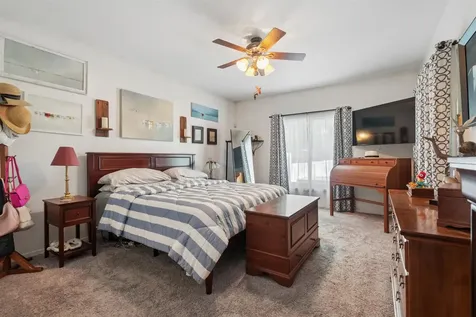1685 Geraldine Dubuque IA 52003