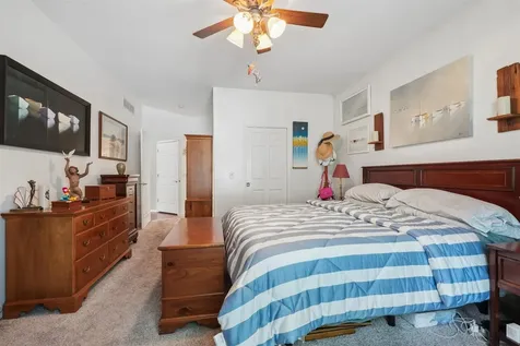 1685 Geraldine Dubuque IA 52003