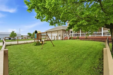 301 3rd Delaware IA 52036-0000