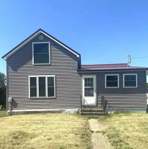 409 Church Oxford Junction IA 52323