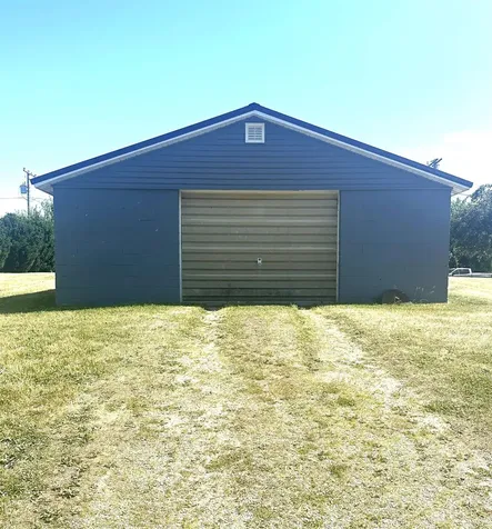 409 Church Oxford Junction IA 52323