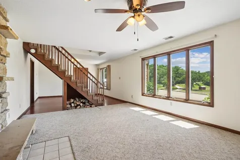 8311 Hidden Valley Dubuque IA 52003
