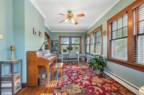 1430 S Grandview Dubuque IA 52003