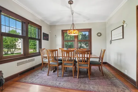 1430 S Grandview Dubuque IA 52003