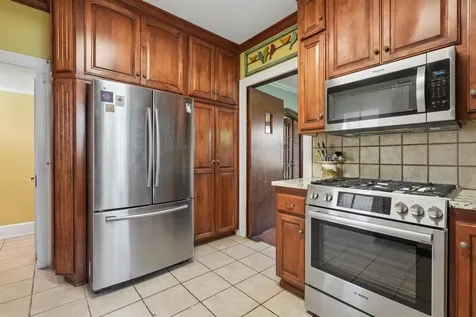 1430 S Grandview Dubuque IA 52003