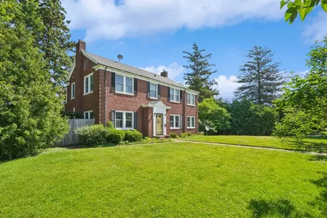 1430 S Grandview Dubuque IA 52003