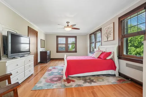 1430 S Grandview Dubuque IA 52003