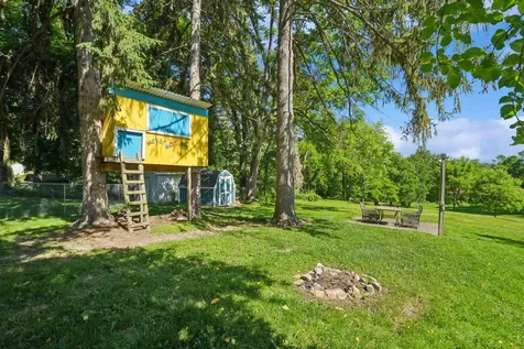 1430 S Grandview Dubuque IA 52003