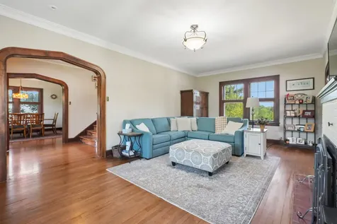 1430 S Grandview Dubuque IA 52003