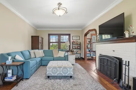 1430 S Grandview Dubuque IA 52003