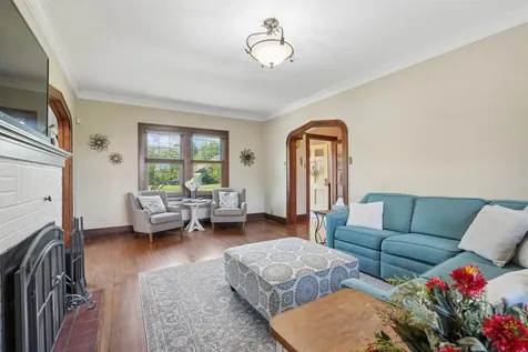 1430 S Grandview Dubuque IA 52003