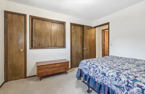 2761 Balboa Dubuque IA 52001