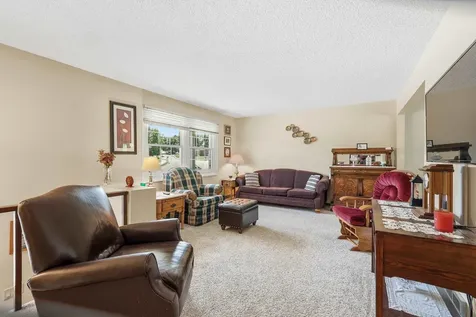 2761 Balboa Dubuque IA 52001
