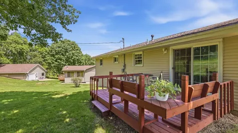 2761 Balboa Dubuque IA 52001