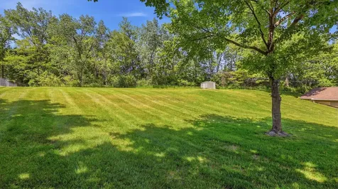 2761 Balboa Dubuque IA 52001