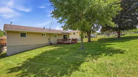 2761 Balboa Dubuque IA 52001