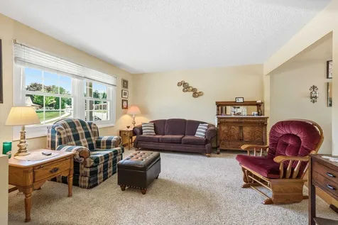 2761 Balboa Dubuque IA 52001