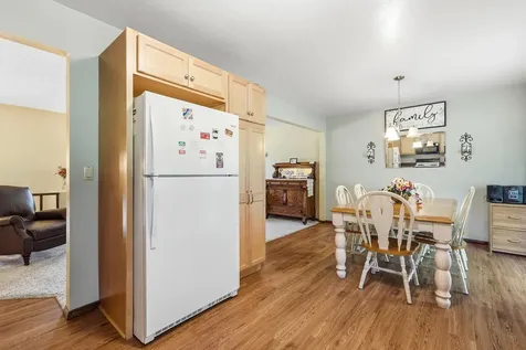 2761 Balboa Dubuque IA 52001