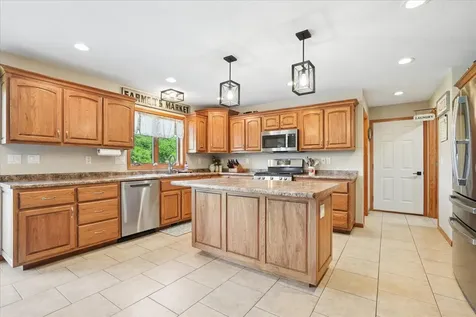 8284 Turkey Valley Dubuque IA 52003
