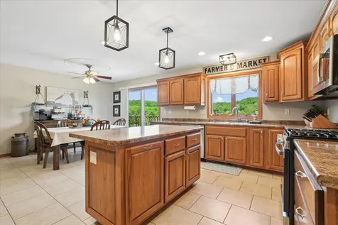 8284 Turkey Valley Dubuque IA 52003