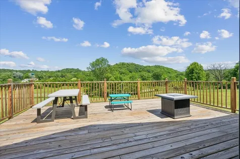 8284 Turkey Valley Dubuque IA 52003