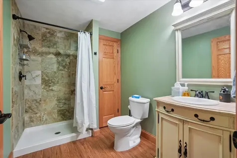 8284 Turkey Valley Dubuque IA 52003