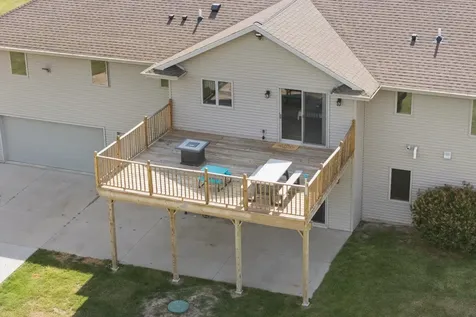 8284 Turkey Valley Dubuque IA 52003