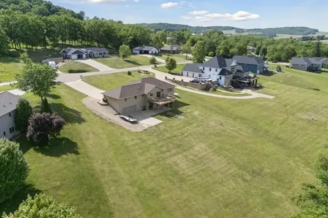 8284 Turkey Valley Dubuque IA 52003
