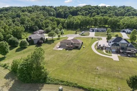 8284 Turkey Valley Dubuque IA 52003