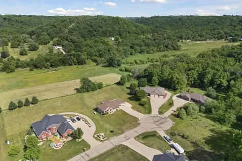 8284 Turkey Valley Dubuque IA 52003