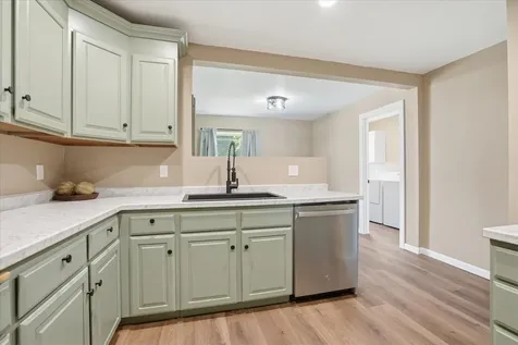 406 N William Earlville IA 52041