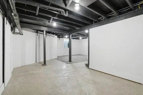406 N William Earlville IA 52041