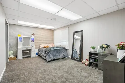 1285 Rockdale Dubuque IA 52003