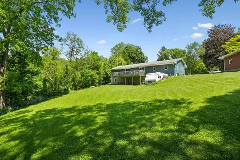 1285 Rockdale Dubuque IA 52003