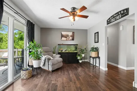 1285 Rockdale Dubuque IA 52003