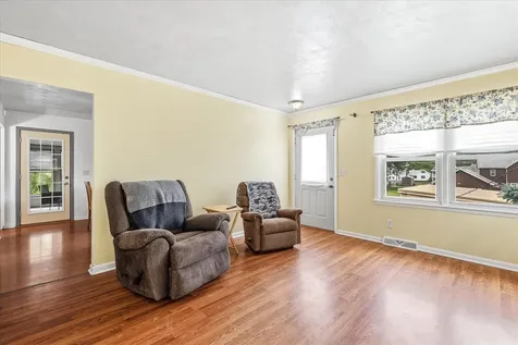 2570 Elm Dubuque IA 52001