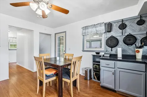 2570 Elm Dubuque IA 52001