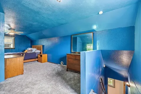 2570 Elm Dubuque IA 52001