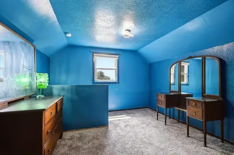 2570 Elm Dubuque IA 52001
