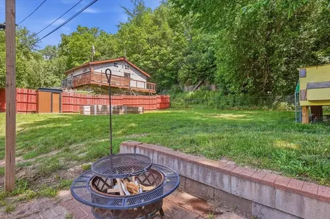 2570 Elm Dubuque IA 52001