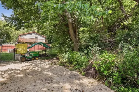 2570 Elm Dubuque IA 52001