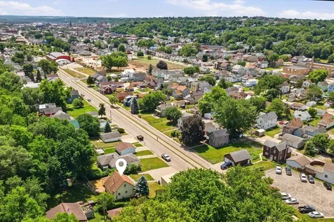2570 Elm Dubuque IA 52001