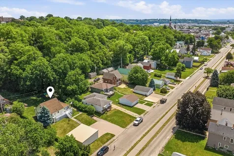 2570 Elm Dubuque IA 52001
