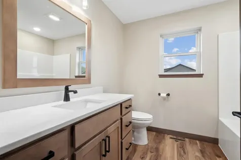 1006 Sage Oak Manchester IA 52057