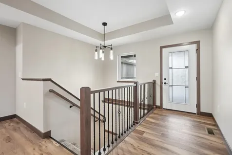 1006 Sage Oak Manchester IA 52057