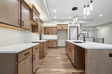 1006 Sage Oak Manchester IA 52057