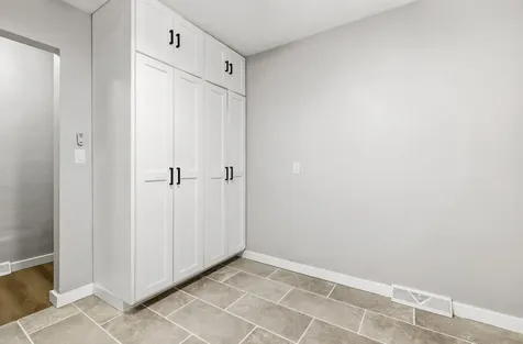 2934 Timberline Dubuque IA 52001